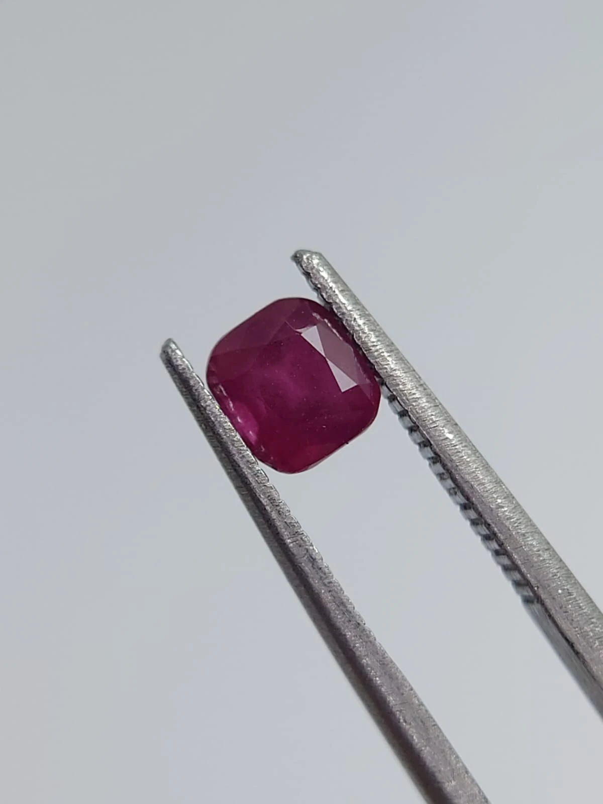 0.86ct Natural Umbalite Garnet from Malawi — view 4